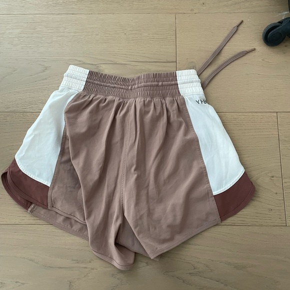 Abercrombie & Fitch NWT A&F YPB MotionTEK High Rise Lined Workout Short - Picture 2 of 3